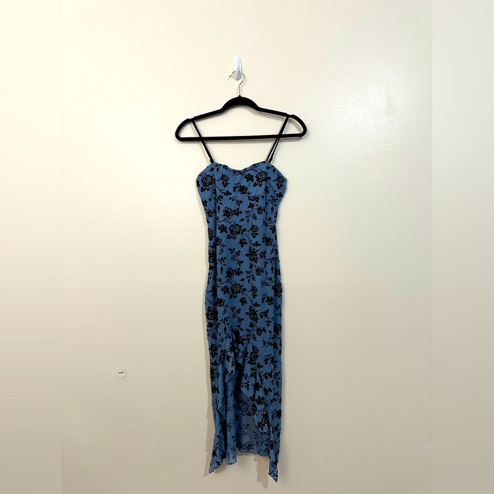 Elegant Blue Floral Dress